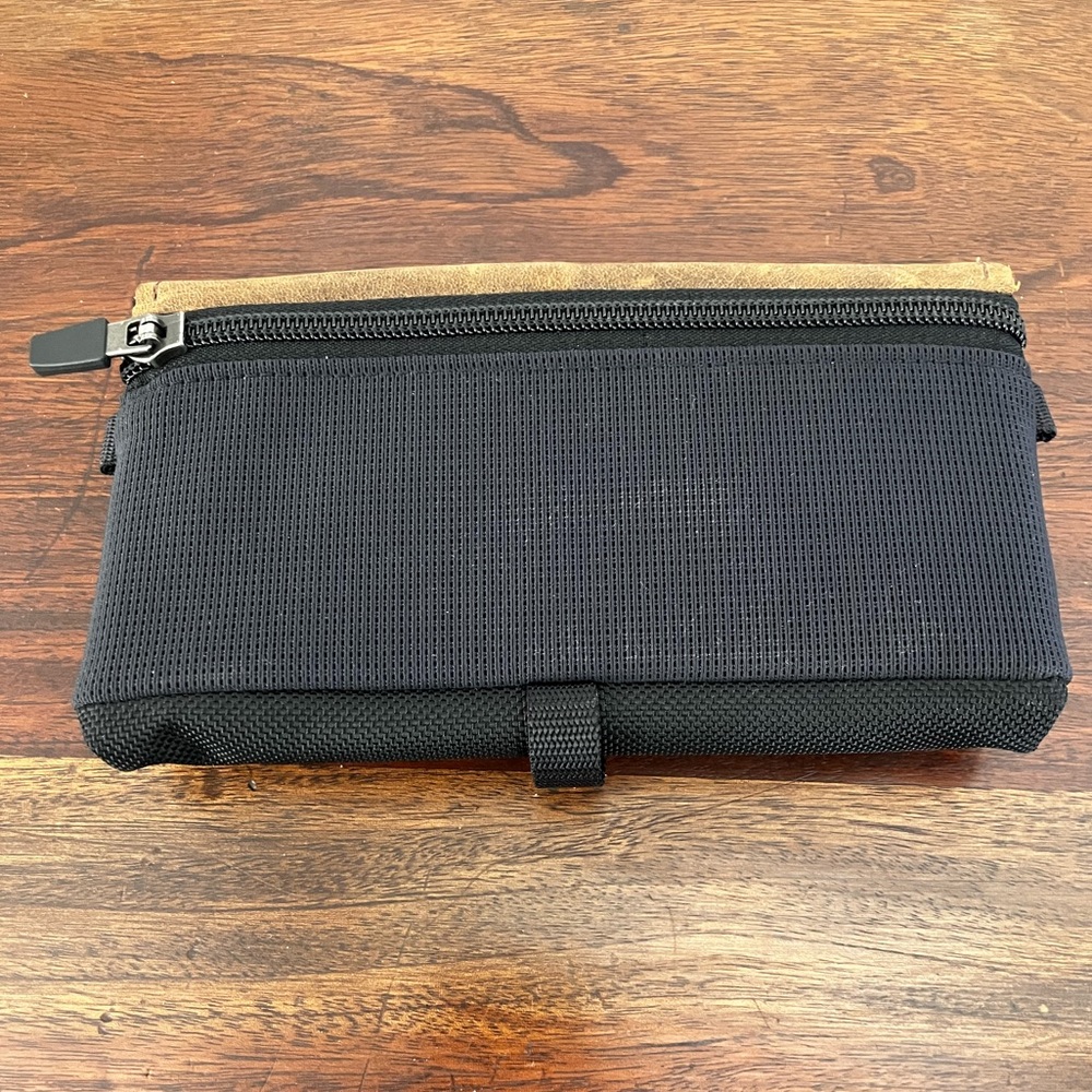 Waterfield Brown Leather & Black Canvas Nintendo Switch gaming Organizer - Picture 2 of 8